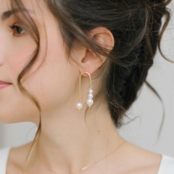 "Anabella" Boucles d'oreilles mariage avec perles nacrées et intercalaires