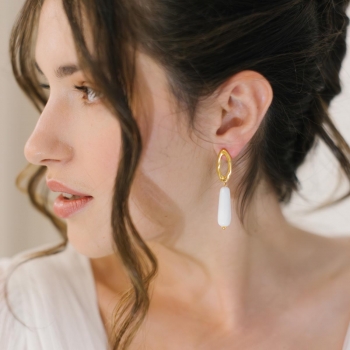 "Mirella" Boucles d'oreilles de mariée ovales avec goutte pendante en nacre 