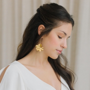 "Giorgia" Boucles d'oreilles de mariée avec pendentif fleuri